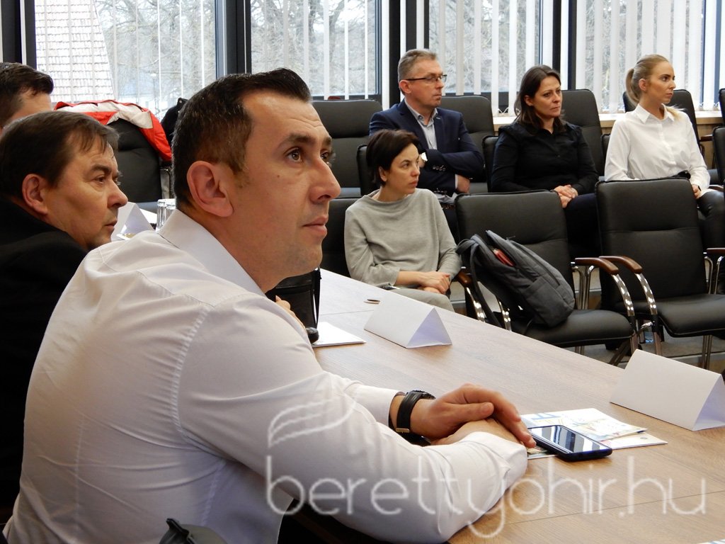 HURO Közigazgatási híd 08